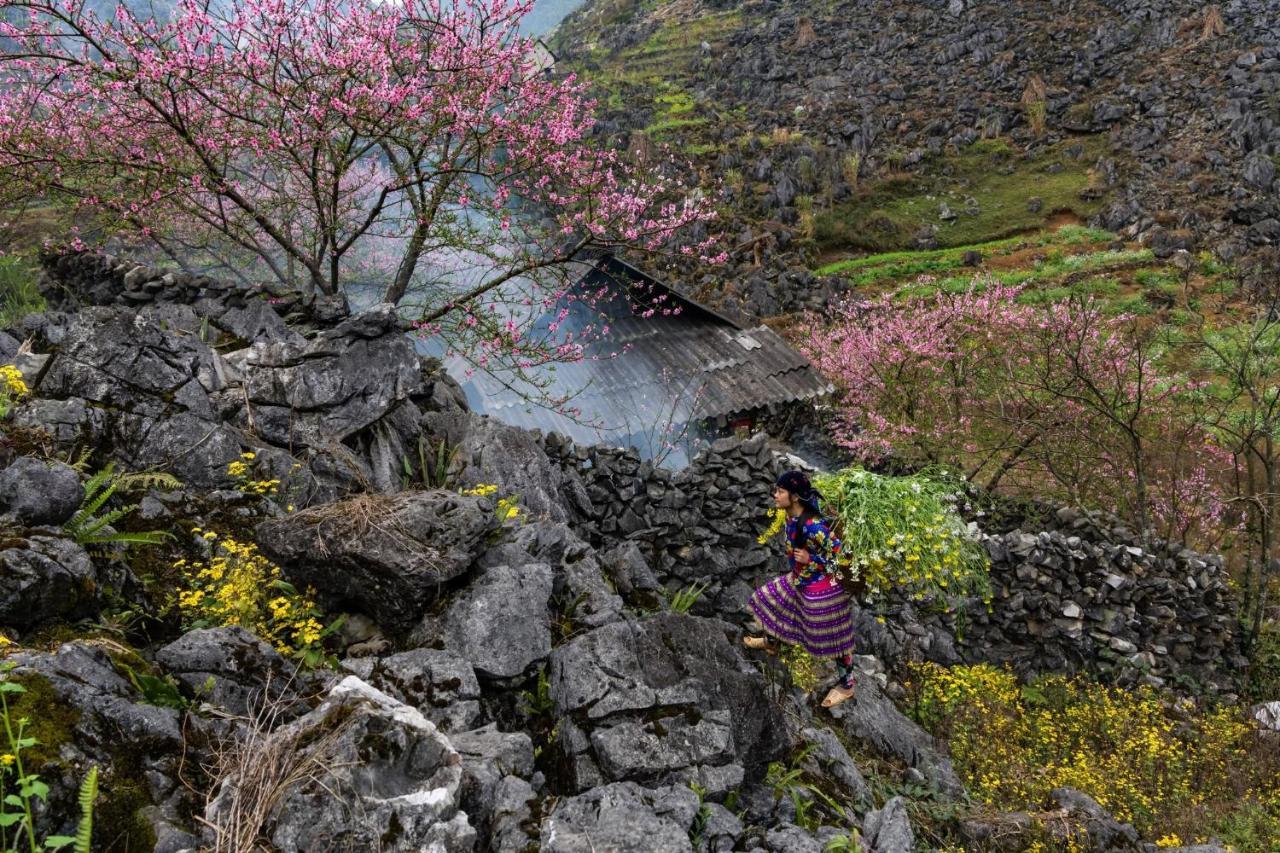 Готель Nha Nghi T&T Донґван Екстер'єр фото