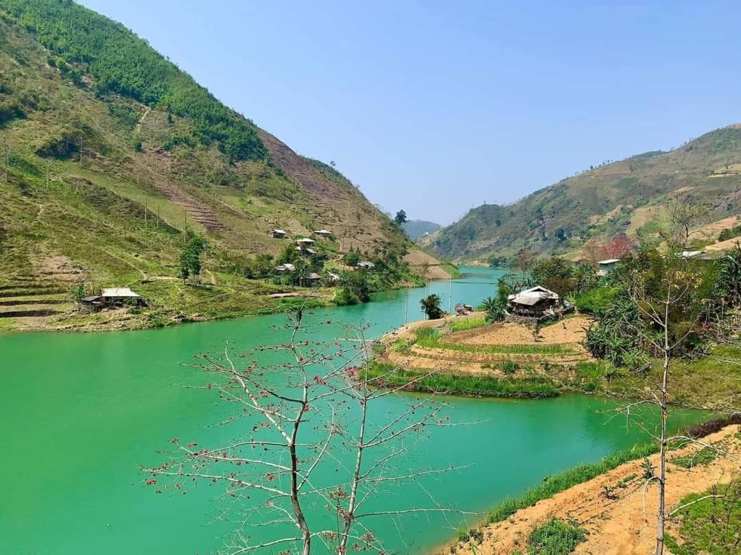 Готель Nha Nghi T&T Донґван Екстер'єр фото